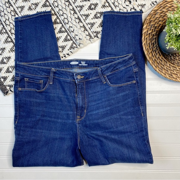 Old Navy Denim - Old Navy Rockstar Super Skinny  High Rise Jeans